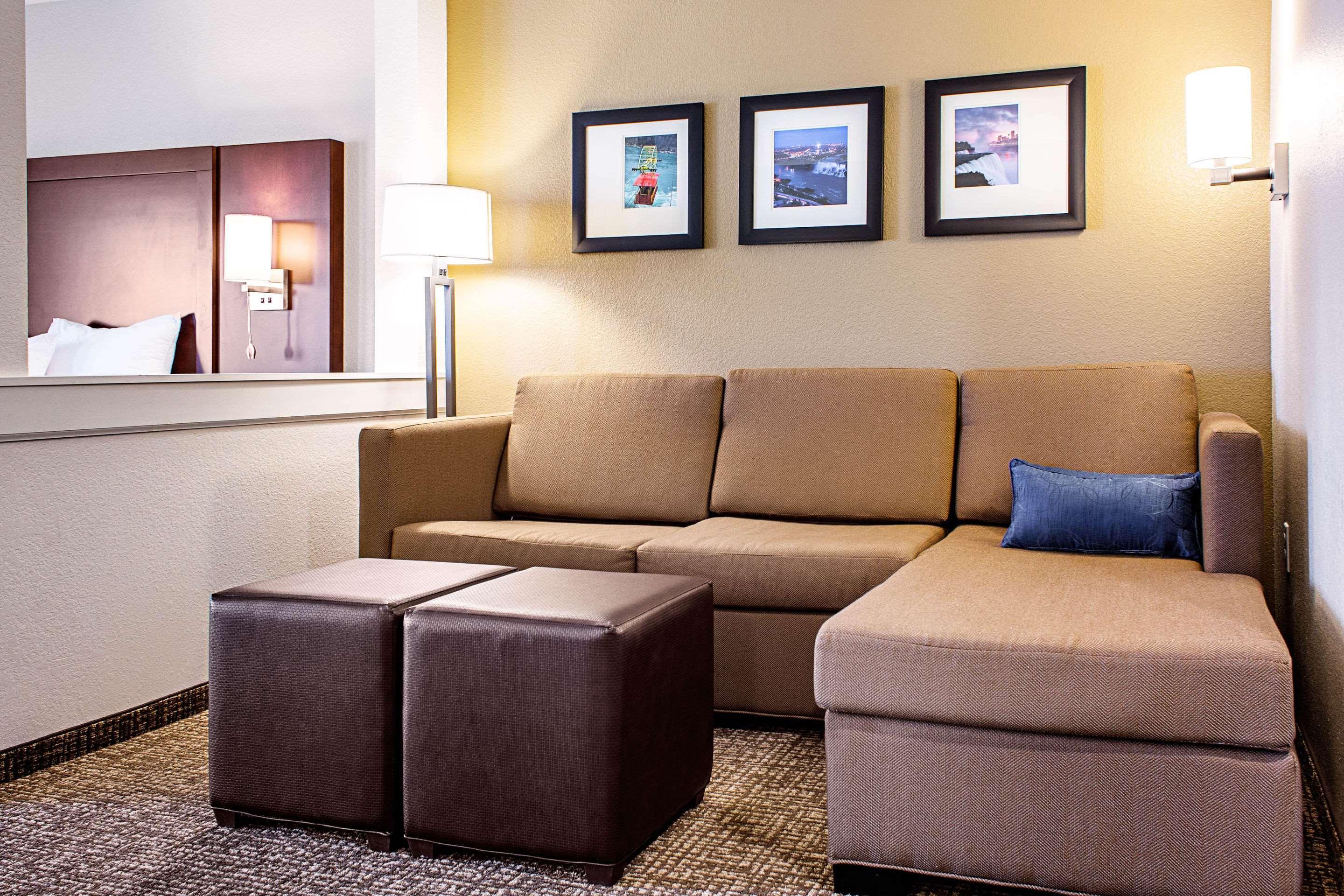 Comfort Inn & Suites Niagara Falls Blvd Usa Esterno foto