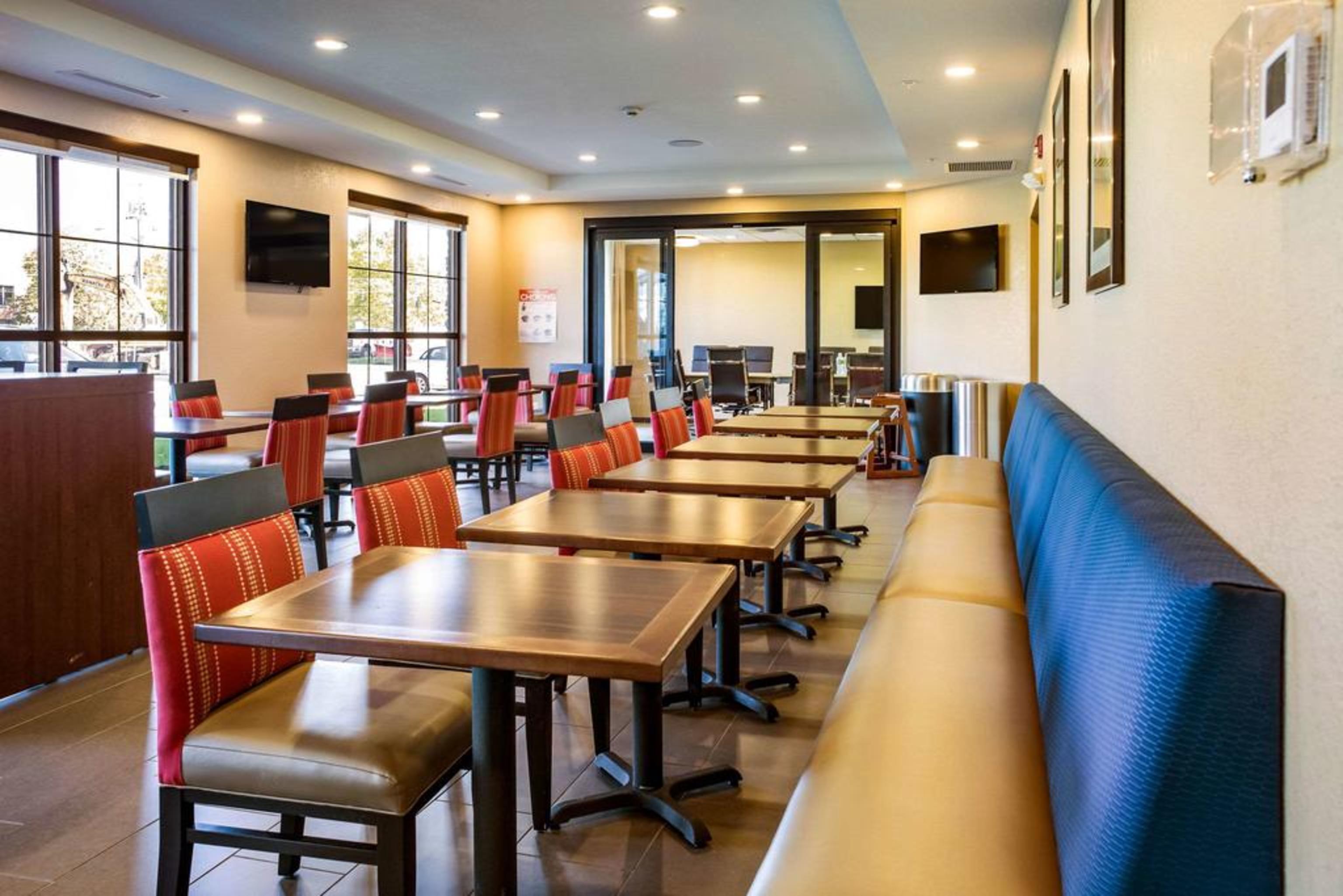 Comfort Inn & Suites Niagara Falls Blvd Usa Esterno foto